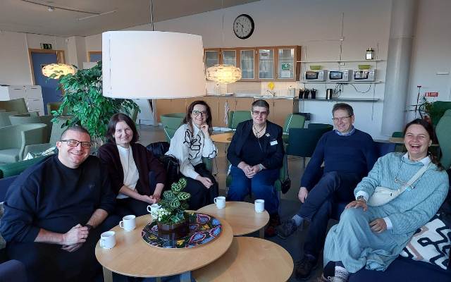 Спілкування в учительській спеціальної школи